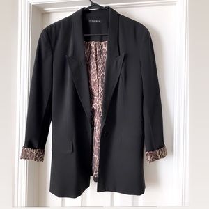 Black blazer with leopard print🖤🐆